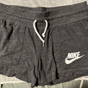 Nike athletic shorts with pockets